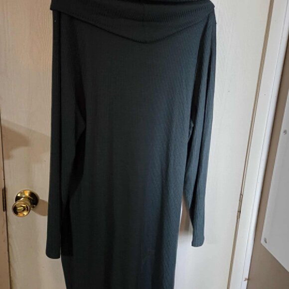 Womens Dress - Picture 4 of 13